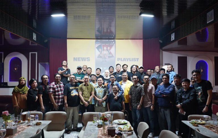 gathering1