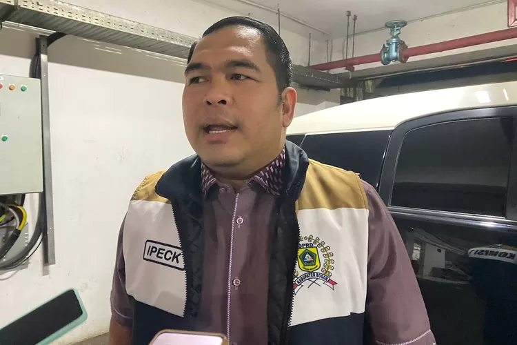 2025-11-23-08-21-39-dewan_2722096426