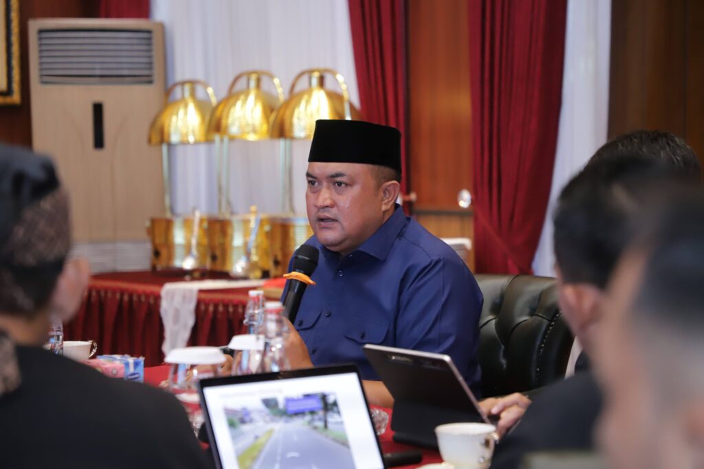 file-1762435928768-68fe0bbd-a9e2-4acb-a5da-5d7a6bddcc32